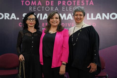 Dra Silvia Amaya Llano Rinde Protesta Como Rectora De La UAQ