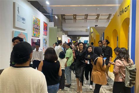 Foto Berkunjung Ke Art Jakarta Nikmati Ratusan Karya Seni