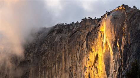 Chasing the Yosemite National Park ‘Firefall’ - The New York Times