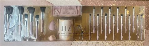 Amazon.com : Glitz & Glam 26 Piece Makeup Essentials Collection ...