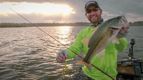 Jerkbait Fishing For Bass Tips To Maximize Success Wired2fish