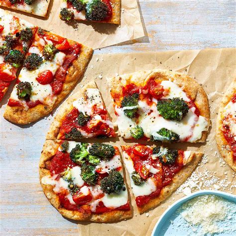 Air Fryer Mini Margherita Pizzas