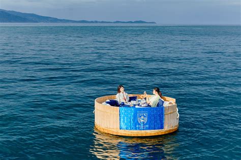 【リゾナーレ熱海】秋風を感じながら海の上でのびのびと歌うアクティビティ 「海上カラ桶」開催｜期間：2023年9月4日〜11月27日の毎週月曜日