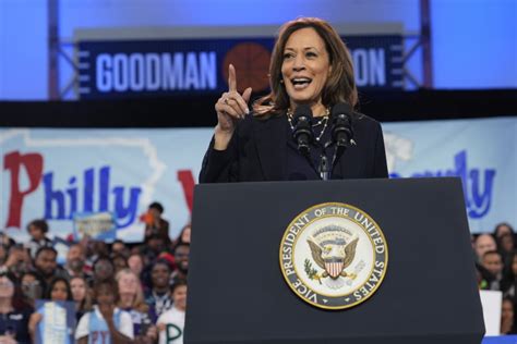 Watch Live Kamala Harris Campaign Speech In Saginaw Michigan Video