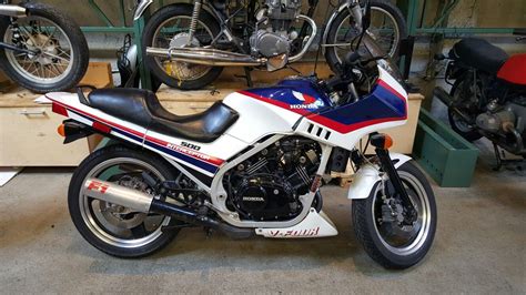 Gen 1 1984 Honda Vf500f Interceptor Artofit