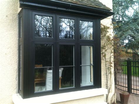 Black Exterior Window Frames: A Bold Choice For Your Home – DECOOMO