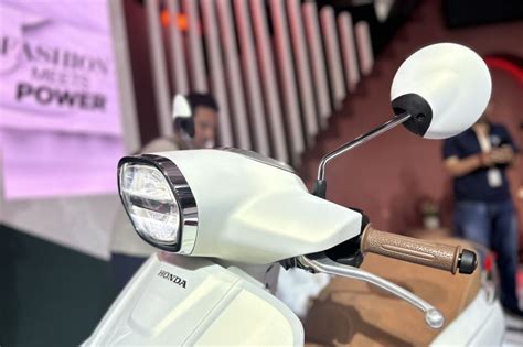 Honda Luncurkan Skutik Premium Stylo 160