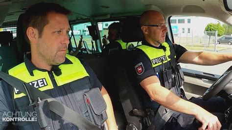 Achtung Kontrolle Wir K Mmern Uns Drum Staffel Folge Polizei