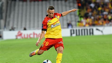 Rc Lens Troyes Ac Polski Mecz W Ligue Czterech Polak W W Kadrach