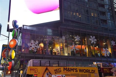 The M&M World Store in Times Square, New York Editorial Photo - Image ...