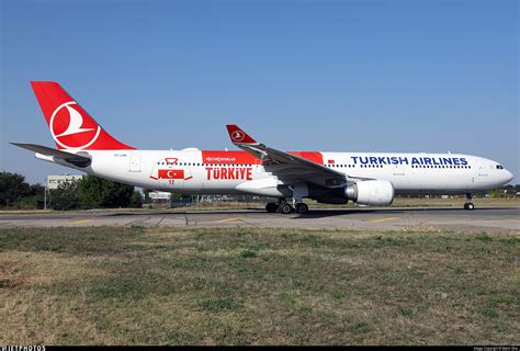 Tc Lnd Airbus A Turkish Airlines Marin Ghe Jetphotos