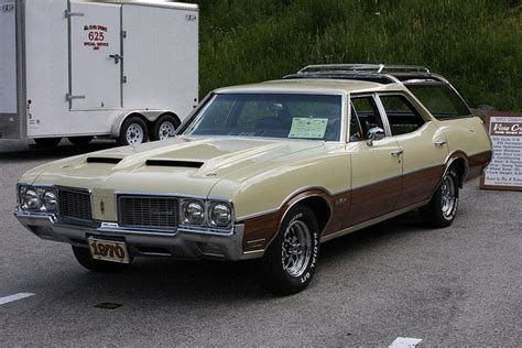 1970 Oldsmobile Vista Cruiser Vista Cruiser Station Wagon Cars