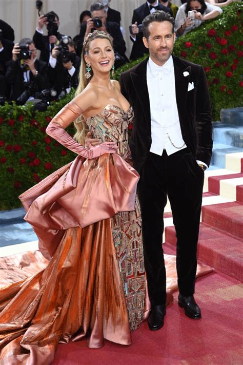 Blake Lively Enceinte De Son E Enfant En Robe D Collet E Sublime