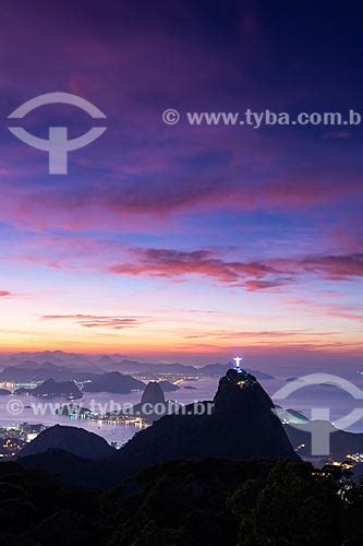 Tyba Online Assunto Vista Do Amanhecer No Cristo Redentor Com O Pão