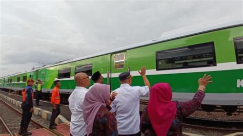 KA Pangandaran Relasi Banjar Gambir Berhenti Di Stasiun Ciamis Daops 2