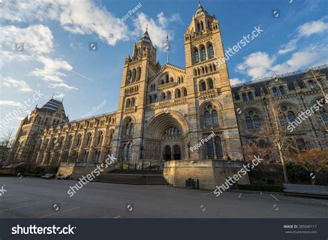 Natural History Museum London United Kingdom Stock Photo 385045117 ...