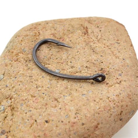 Hirisi Carp Fishing Hooks With Eye Micro Barb High Carbon Steel Fishing