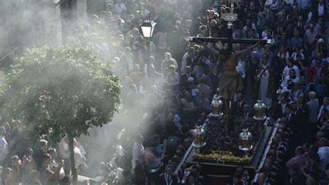 Las Im Genes Del V A Crucis De Las Cofrad As De Sevilla Con El Cristo