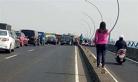 高屏大橋砂石車撞公務車3人受傷 南下屏東一度封閉 社會 自由時報電子報