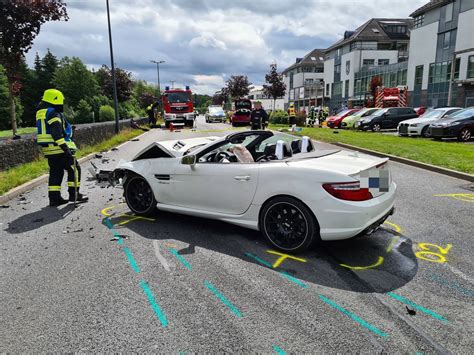 Hückeswagen Schwerer Unfall auf der Alten Ladestraße