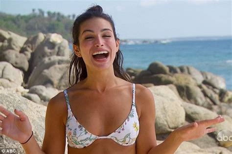 9 Hot Sexy Isabel Goodkind Bikini Pics