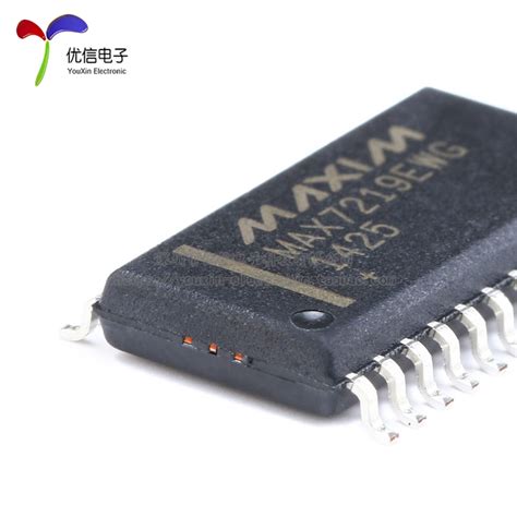 Max Ewg T Soic Led Digit Spi