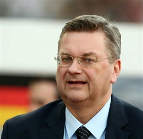 Sp Fu Ball Wm Wc Dfb Aserbaidschan H Seynow Grindel Meldung