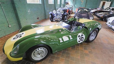 Pendine Classic Cars Showroom