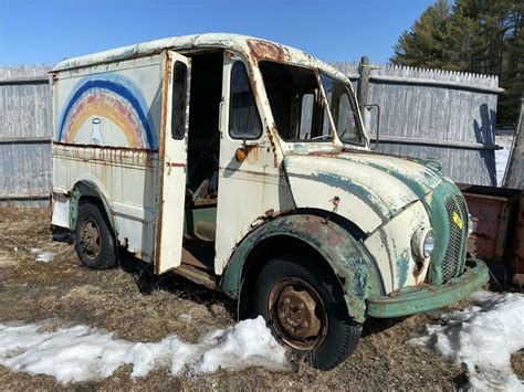 Milk Delivery Van 1950 DIVCO 300C Barn Finds