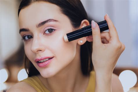 At Last, Here Are the Latest Makeup Trends for 2019 - Gibson Hair and Makeup