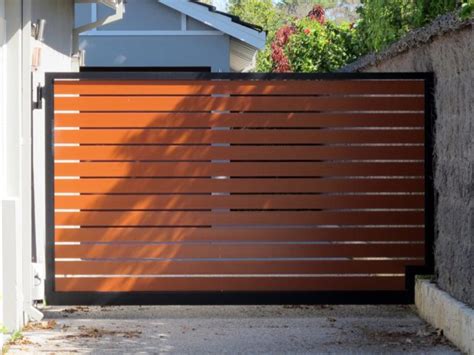 Automatic Driveway Gates: How Do They Work | Fence OKC