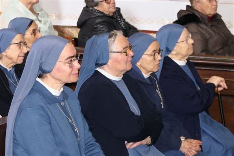 Vida Consagrada Disc Pulas Do Divino Mestre Celebraram Anos De