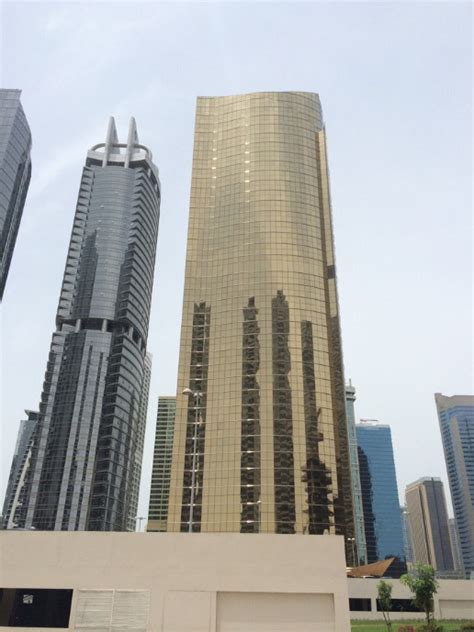 Gold Tower In Dubai Location On The Map Prices And Phases Korter