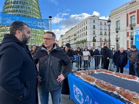 La Puerta Del Sol Acoge La Edici N Del Rosc N De Reyes De Aldeas