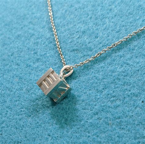 Tiffany Co Atlas Roman Numeral Cube Pendant Neckla Gem