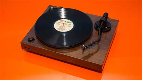 Best Record Player for 2023 - The Tech Edvocate