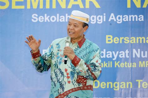 Jadi Pembicara Kunci Di Seminar Nasional Ponpes Nurul Iman Hnw Bahas