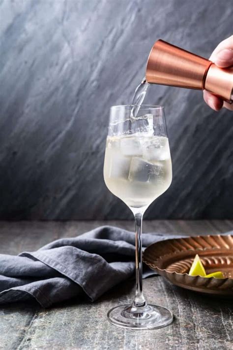 White Wine Spritzer - Twist and Toast