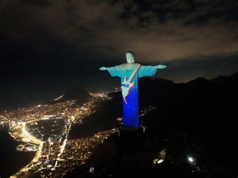 Cristo Redentor Se Veste Para Comemorar 39 Anos Do Rock In Rio Queen Net