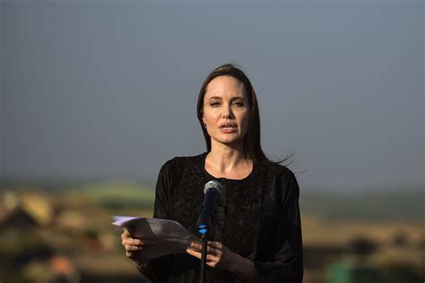 Angelina Jolie Pays Tribute To Refugee Mothers Strength On This Mother