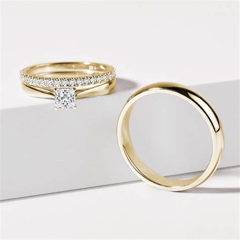 Gold Wedding Band Set With Half Eternity And Shiny Finish Klenota