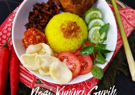 Resep Nasi Kuning Gurih Oleh Dapurerwin Cookpad