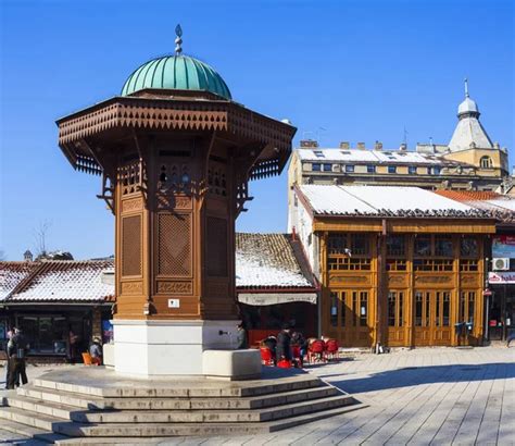 The Sebilj wooden fountain, Sarajevo – Stock Editorial Photo © bepsimage #188176502