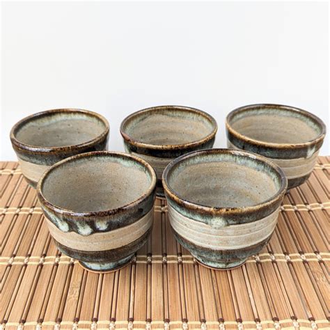 番茶碗5客セット 【手仕事 民藝 和 陶器】 湯呑み 酒津焼 Kazu Pottery 通販｜creemaクリーマ 16849117