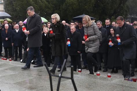 Galerija Foto Vrh Hdz A Na Mirogoju Odao Po Ast Tu Manu S Njima Bila