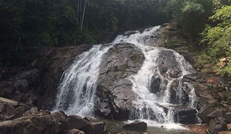 Kota Tinggi Waterfall - Love live life