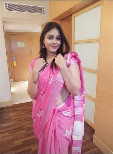 Telugu housewife aunty independent sex call girl Uppal Madhapur Madhāpur