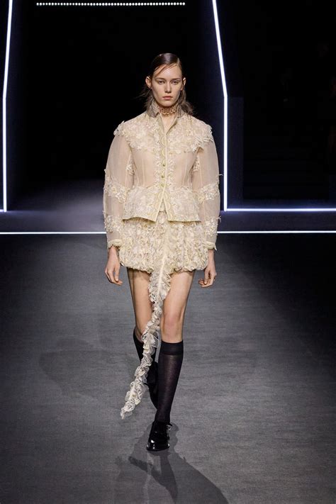 Défilé Prêt-à-Porter Automne-Hiver 2025-2026 - Mode-Femme - Fashion