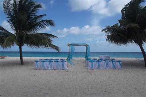 Barbados beaches | Barbados beaches, Caribbean style, Caribbean wedding