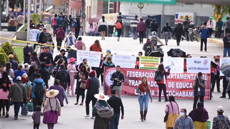 Maestros Acatan Paro De Horas Y Bloquean Cochabamba La Medida